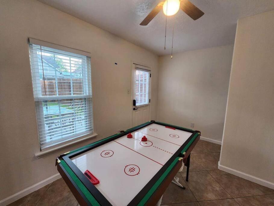 Lucky House - Tranquility In The Middle Of Houston - Tv In Every Room - 300 M2 Ngoại thất bức ảnh